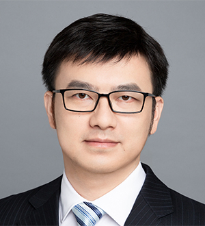 Oliver Dong 董霆 - 信息技术总监
